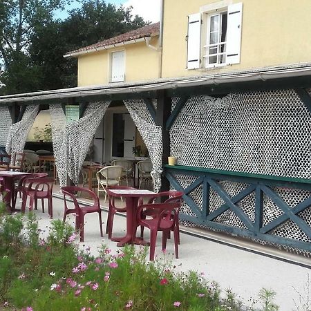 Auberge La Marchadaine Montrollet Dış mekan fotoğraf