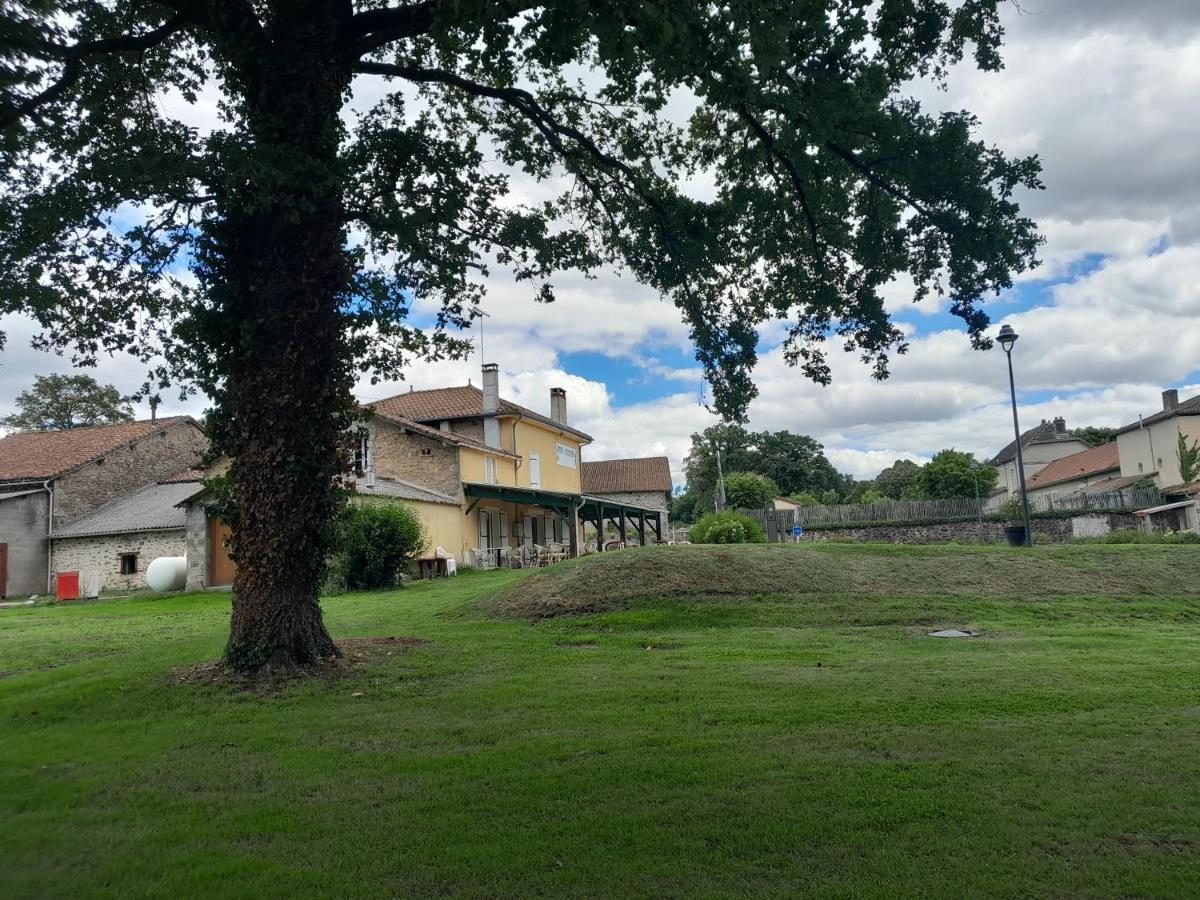 Auberge La Marchadaine Montrollet Dış mekan fotoğraf