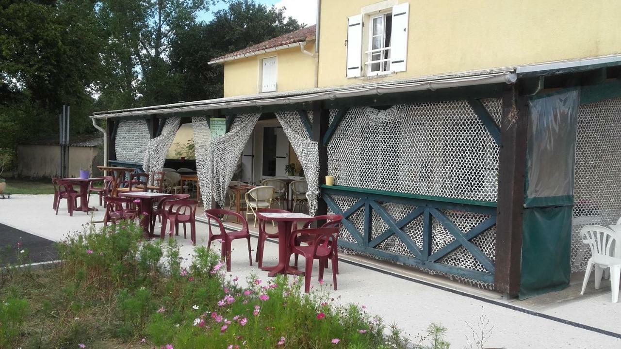 Auberge La Marchadaine Montrollet Dış mekan fotoğraf